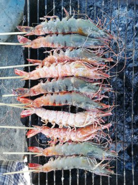 Izgara karides, karides ızgara deniz ürünleri 