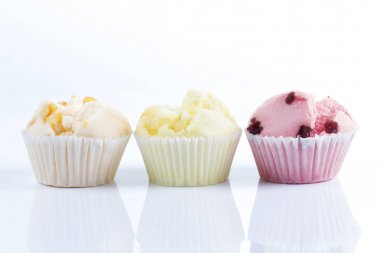 Çeşitli meyve yumuşak kek 