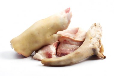 ham bacak, kuyruk ve çizgili domuz eti 