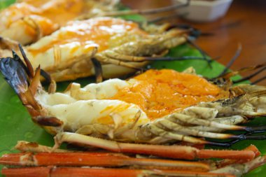 Izgara büyük nehir karidesi.