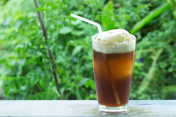 Root Beer Float Tasty Summer Treat Green Tree Background — Stok Foto