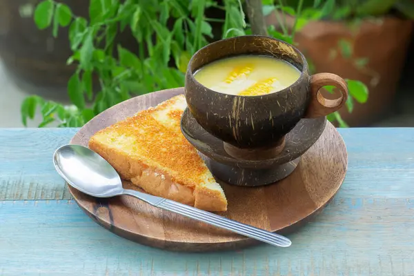 Cream Corn Soup Cheese Toast Bread Wooden Plate — Stock Photo, Image