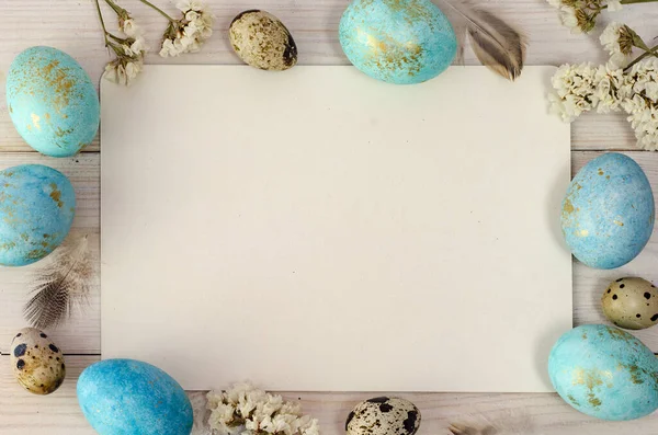 Paskalya geçmişi. Renkli paskalya yumurtaları. Paskalya yumurtalarıyla çerçevelet. Metin için yer