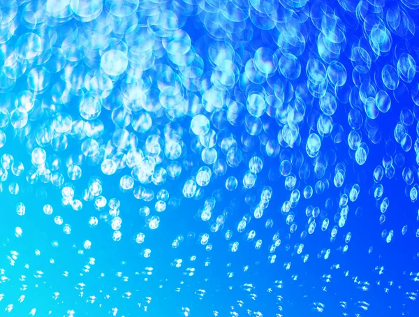 청록색 배경에 물방울 — 스톡 사진