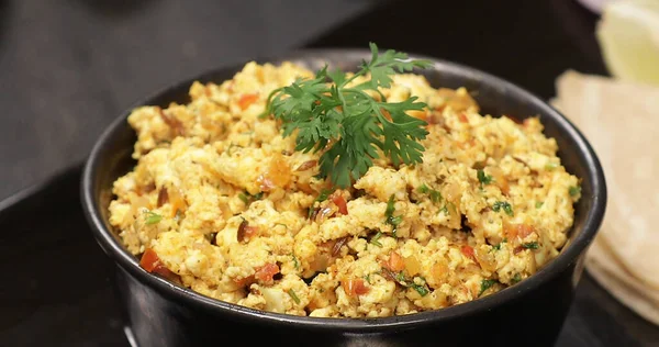 Paneer Bhurji Suavemente Temperada Queijo Cottage Scramble Servido Com Roti — Fotografia de Stock