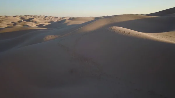 Sonnenuntergang Über Den Sanddünen Der Wüste — Stockfoto
