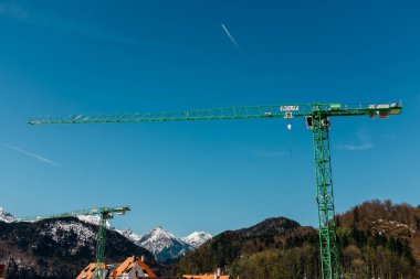 Reutte, Avusturya 'daki dağlık alanda inşaat çalışmaları