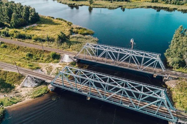 Stalowe Mosty Kolejowe Góry Transport Pociągiem — Zdjęcie stockowe