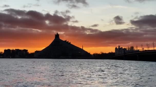 Seara Lângă Mare Apus Soare Frumos Peste Malul Mării Baltice — Videoclip de stoc
