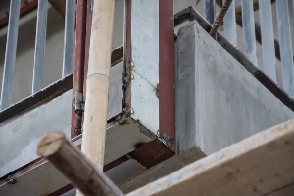 Trabajos de metal en casa residencial nueva en construcción —  Fotos de Stock