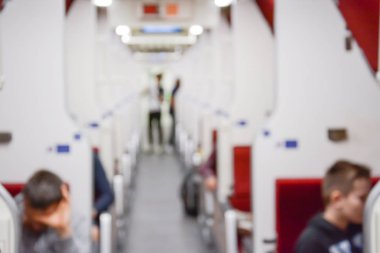 Bulanık, arka plan tren içinde