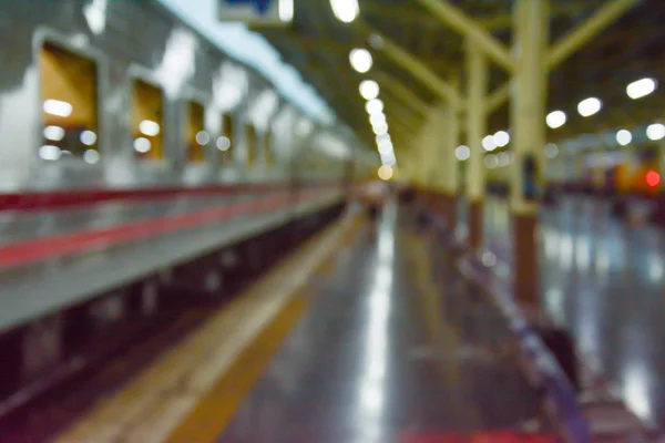 Wazig abstracte achtergrond van treinstation — Stockfoto