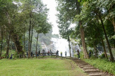 Chaing Mai, Tayland-Aralık 18, 2016: Wachirathan waterfal Doi Inthanon, Tayland