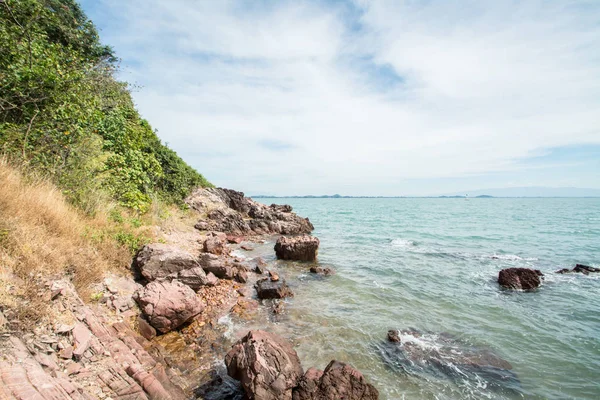 Roze stenen strand, Chantaburi in Thailand — Stockfoto