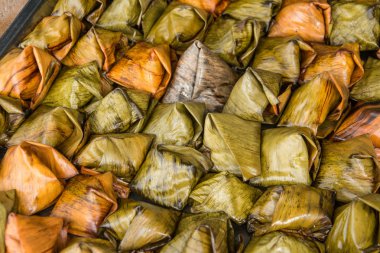 Doldurulmuş hamur piramit, Tay tatlı