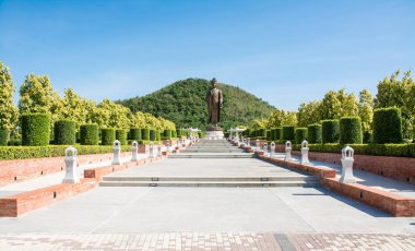 Wat Thipsukhontharam, Kanchanaburi Eyaleti, Buda heykelleri,