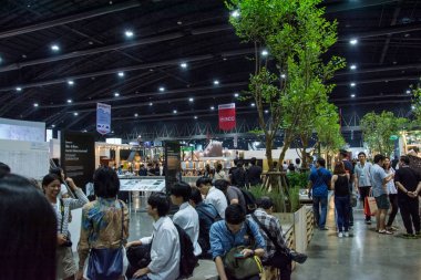 Nonthaburi - 6 Mayıs 2017: İnsanlar mimar expo'17 .