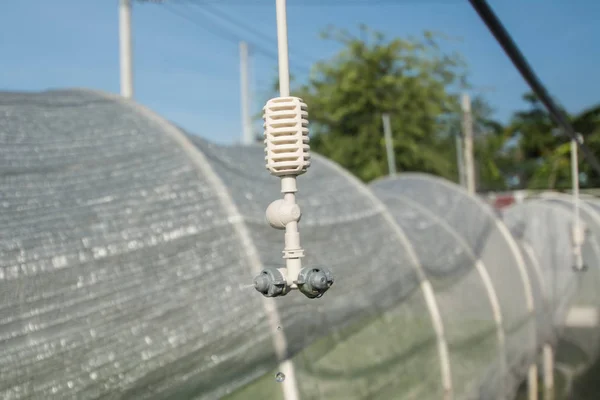 Sistem irigasi di tanah pertanian — Stok Foto
