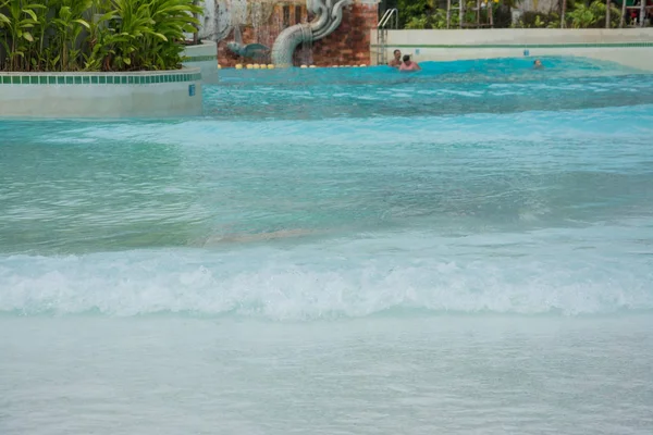 Sea wave in water park — Stock Photo, Image