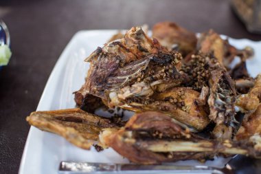 Fried chicken biber ile