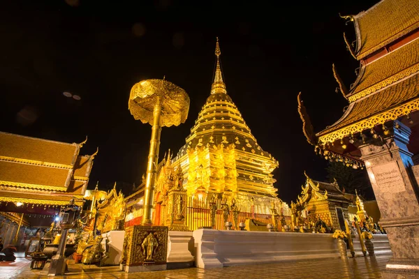 Wat Phrathat Doi Suthep Templo Noite Chiang Mai Tailândia — Fotografia de Stock
