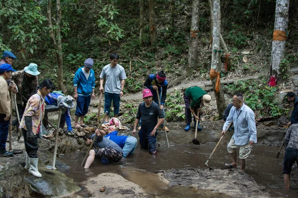 Chiang Mai Thailand Jan People Make Weir Mountain Mae Kam — Stock Photo, Image