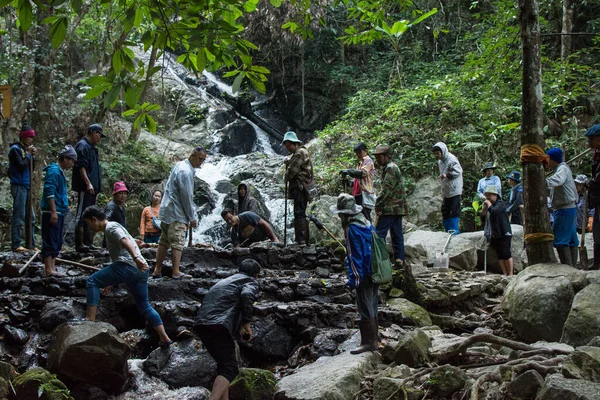 Chiang Mai Thailand Jan People Make Weir Mountain Mae Kam — Stock Photo, Image