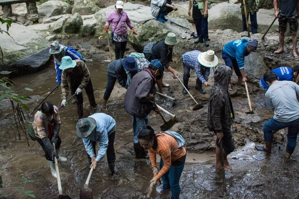 Chiang Mai Thailand Jan Άνθρωποι Κάνουν Weir Στο Βουνό Στο — Φωτογραφία Αρχείου