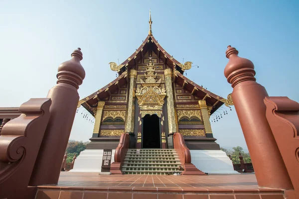 泰国清迈附近拉贾普鲁克皇家公园的皇家展馆 — 图库照片