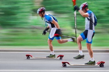 bir scooter üzerinde asfalt Close-Up