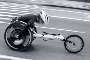 spor olayı tekerlekli sandalye kullanıcıları tek renkli mavi tonali