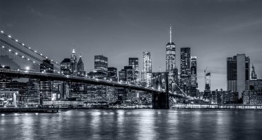 Panorama new York'un tek renkli mavi Tonalite gece