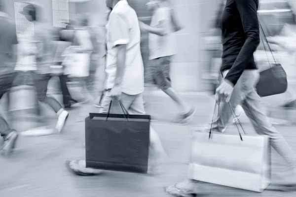 Visita las tiendas de la ciudad —  Fotos de Stock