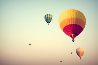 Balon üzerinde gökyüzü