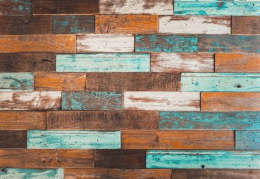 Ahşap malzeme üzerinde boyalı renkli sanat