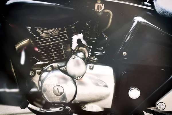 ビンテージの古典的なバイクのエンジン — ストック写真