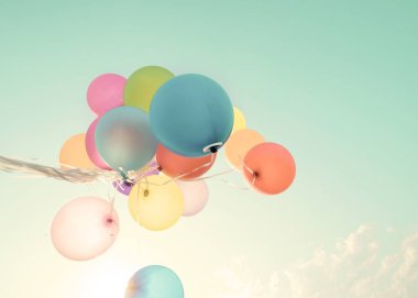 Parti renkli balonlar