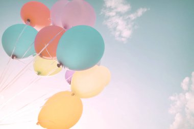 Parti renkli balonlar