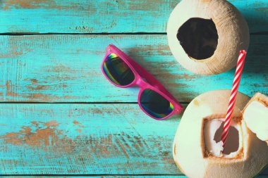 Hindistan cevizi kokteyller - yaz konsepti