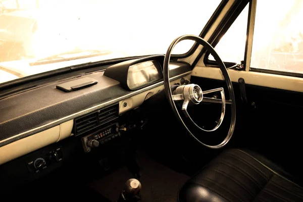 Coche clásico - interior del vehículo vintage —  Fotos de Stock