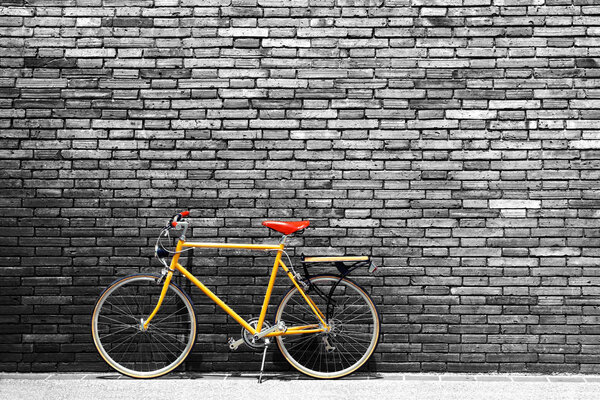 Vintage bicycle on roadside 