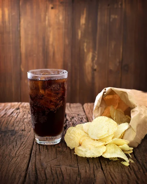 Coca y papas fritas — Foto de Stock