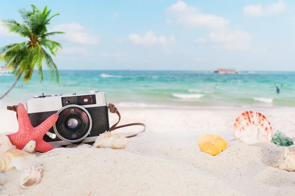 Das Konzept der Freizeitreisen im Sommer — Stockfoto