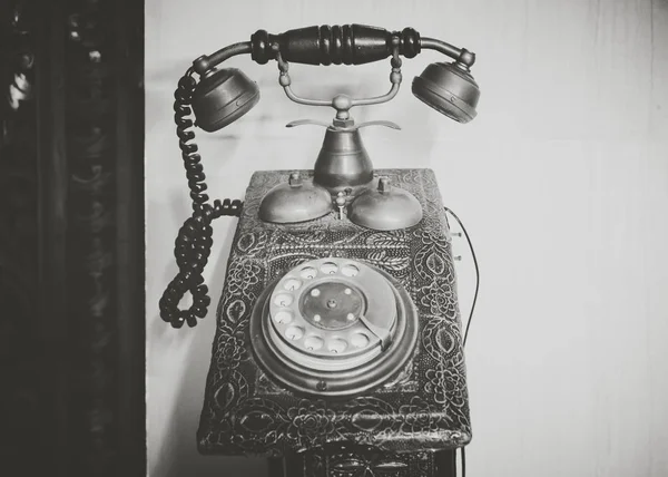 Teléfono clásico en vintage — Foto de Stock