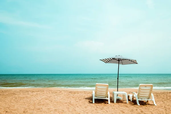 Strandkorb am Tropical Beach — Stockfoto