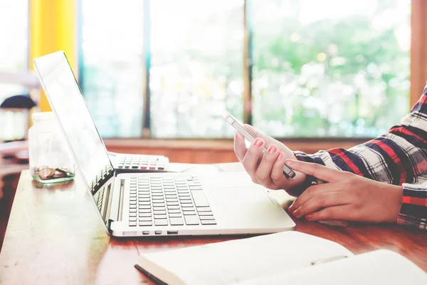 The lifestyle of office workers — Stock Photo, Image