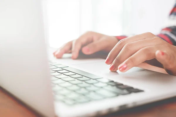 Close Up shot of business asian female hands typing on laptop — Stock Photo, Image