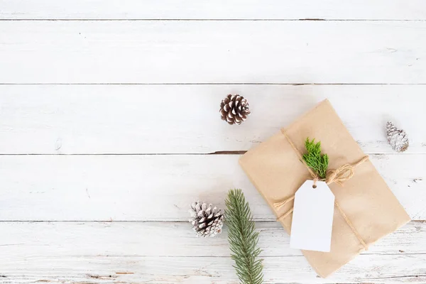 Cajas de regalo hechas a mano y decoración rústica — Foto de Stock