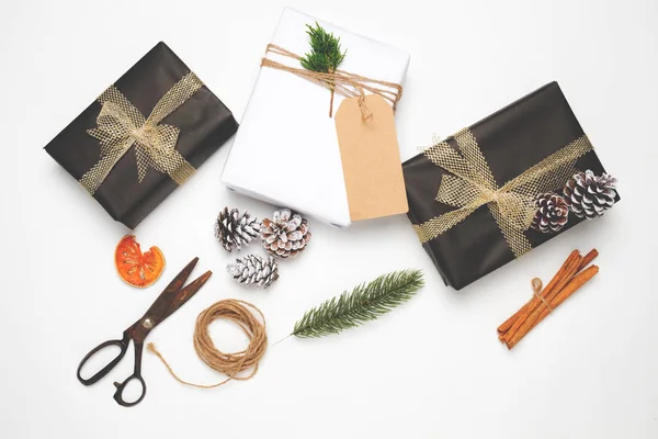 El sanatları ve el yapımı mevcut hediye kutuları