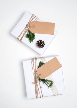 El yapımı mevcut hediye kutuları ile Noel arka plan